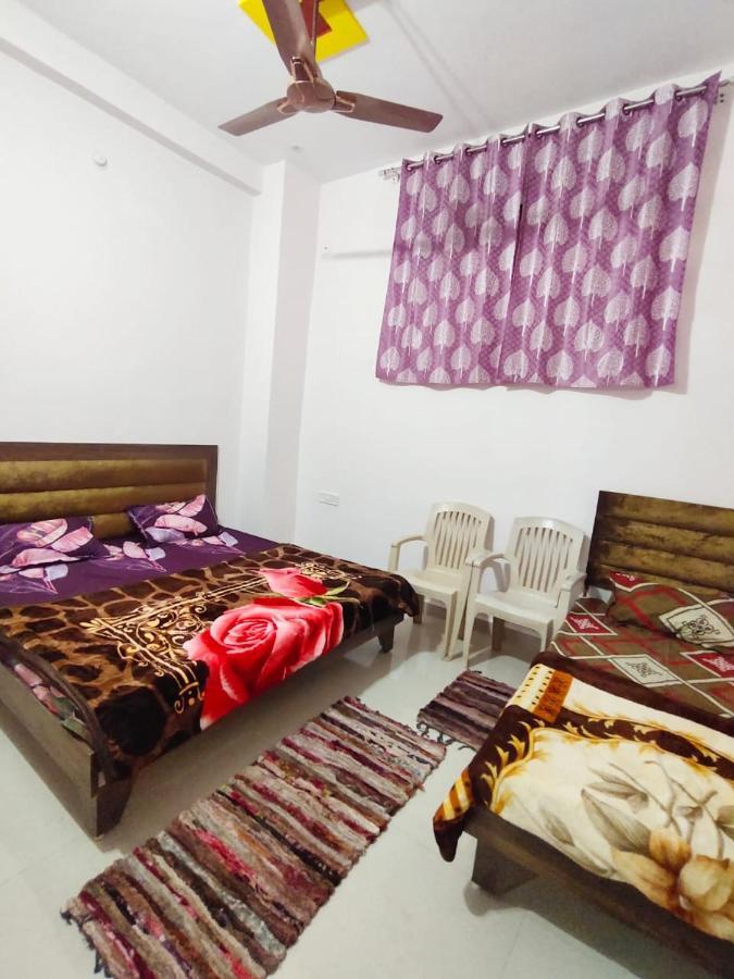 Deviksha Homestay *