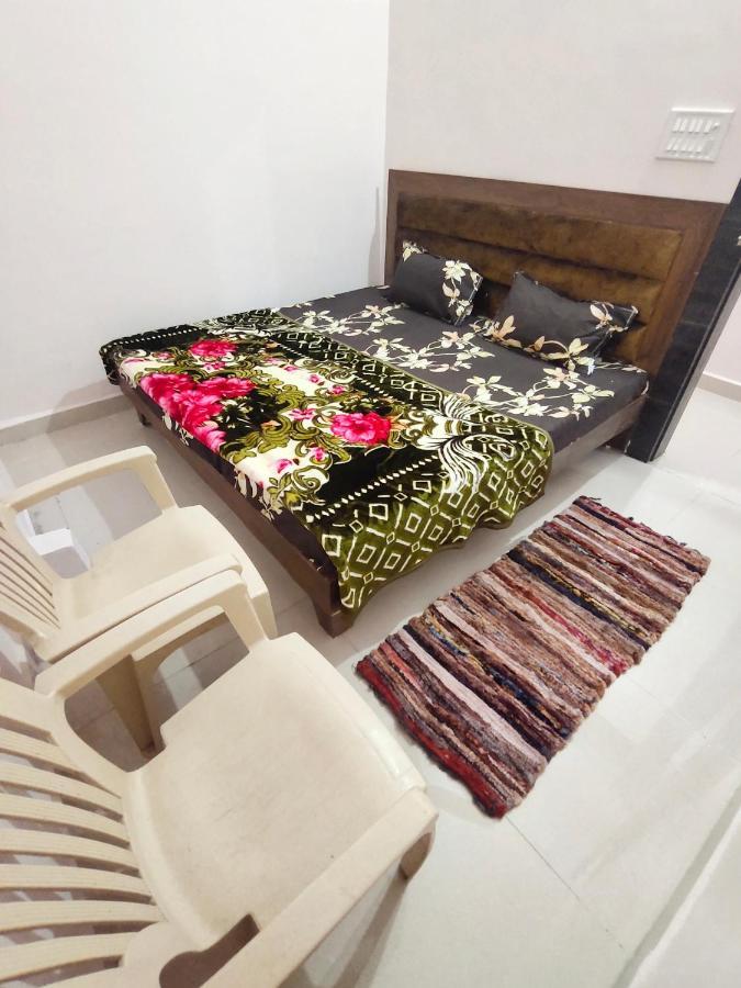 Deviksha Homestay *